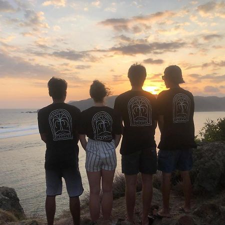 Tropical Sunday Bungalow - Surf And Stay 塞隆贝拉纳克 外观 照片